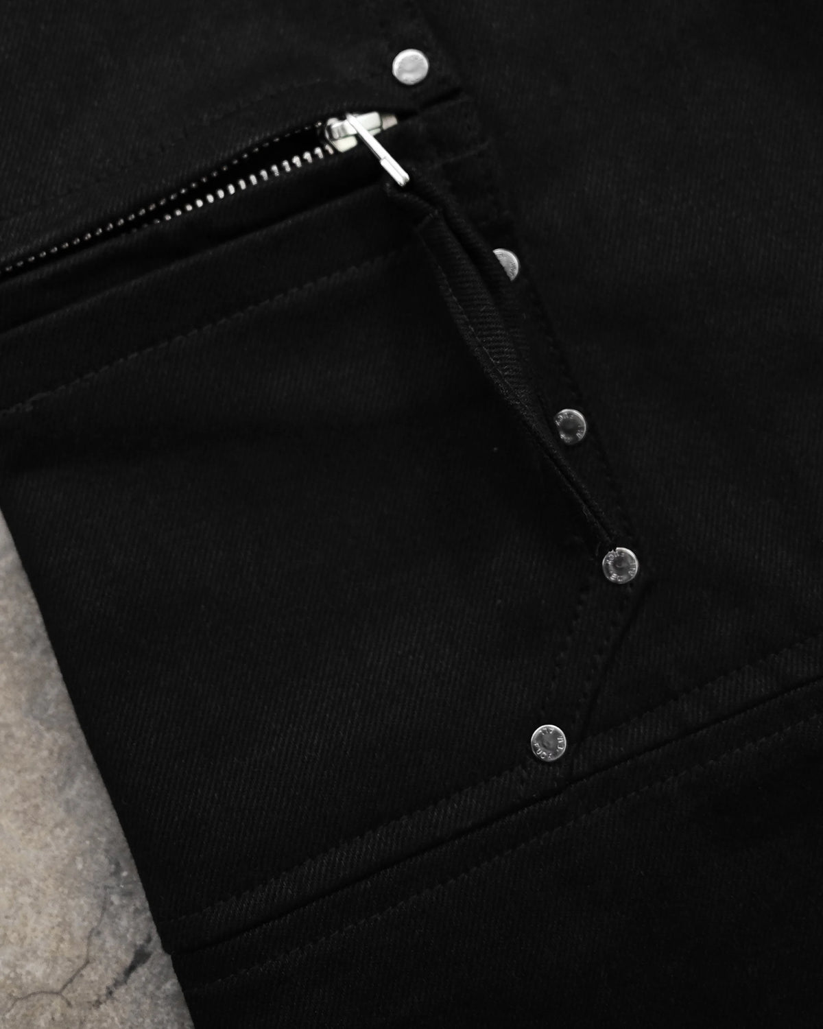 RIVET, heavy cargo shorts