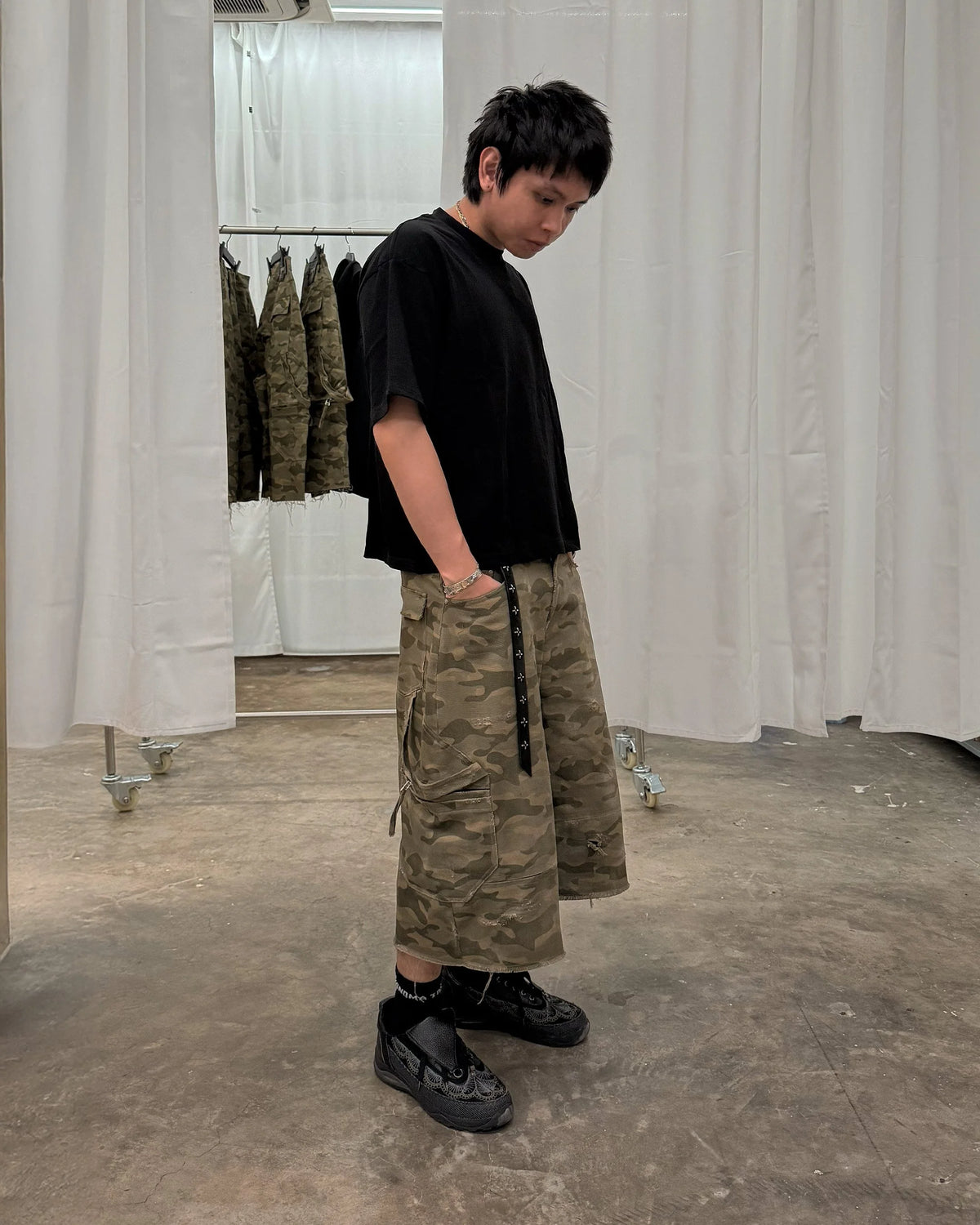 CAMO, cargo shorts (v2), worn